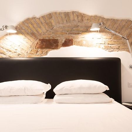 Inn Urbe Colosseo Рим Екстериор снимка