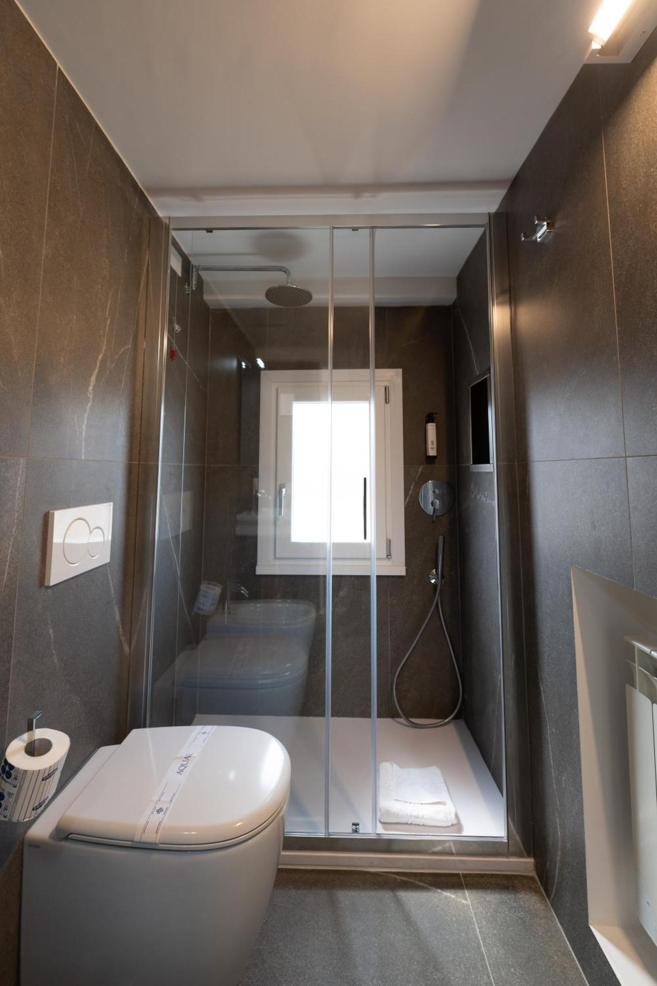 Inn Urbe Colosseo Рим Екстериор снимка