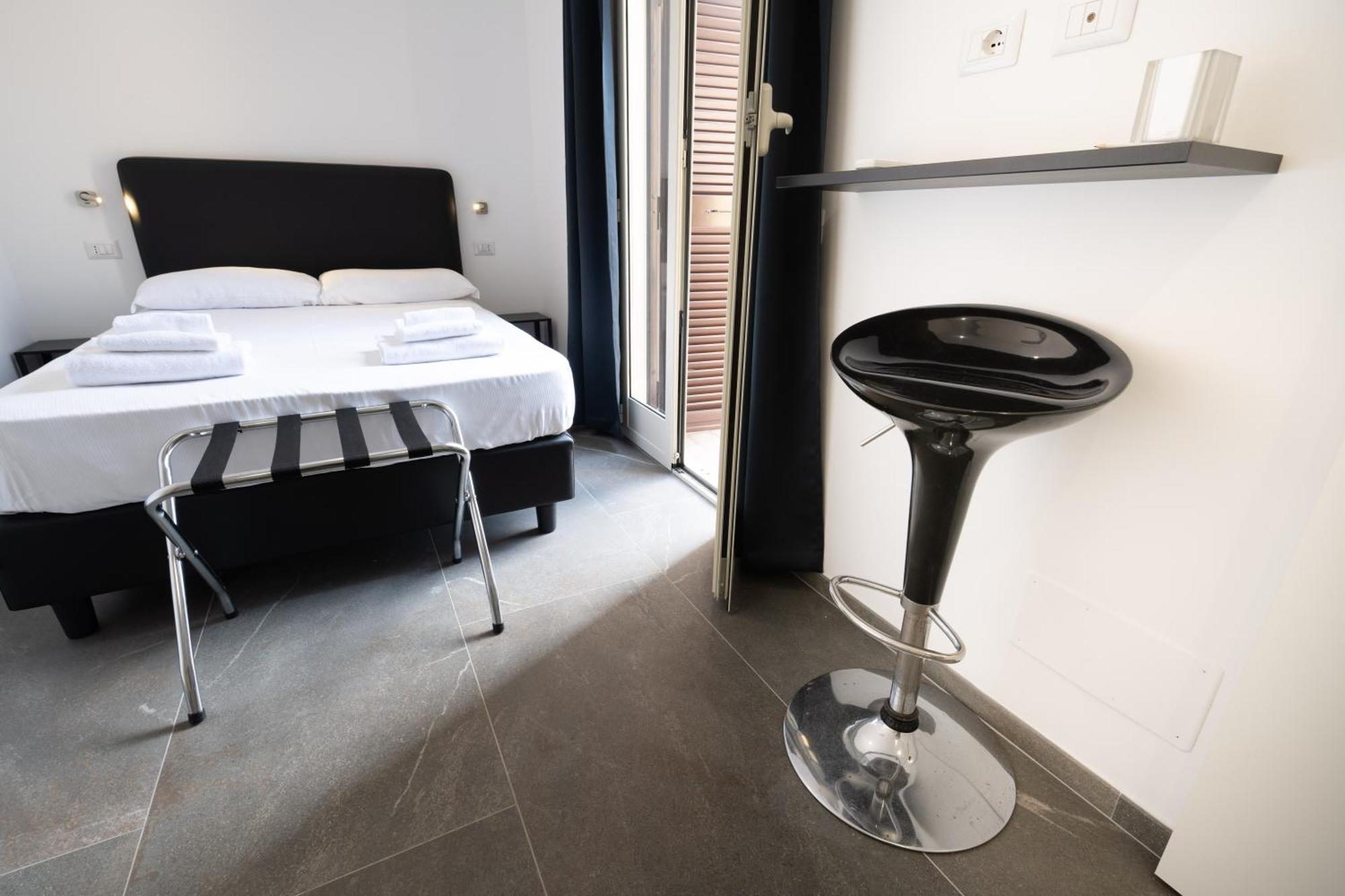 Inn Urbe Colosseo Рим Екстериор снимка
