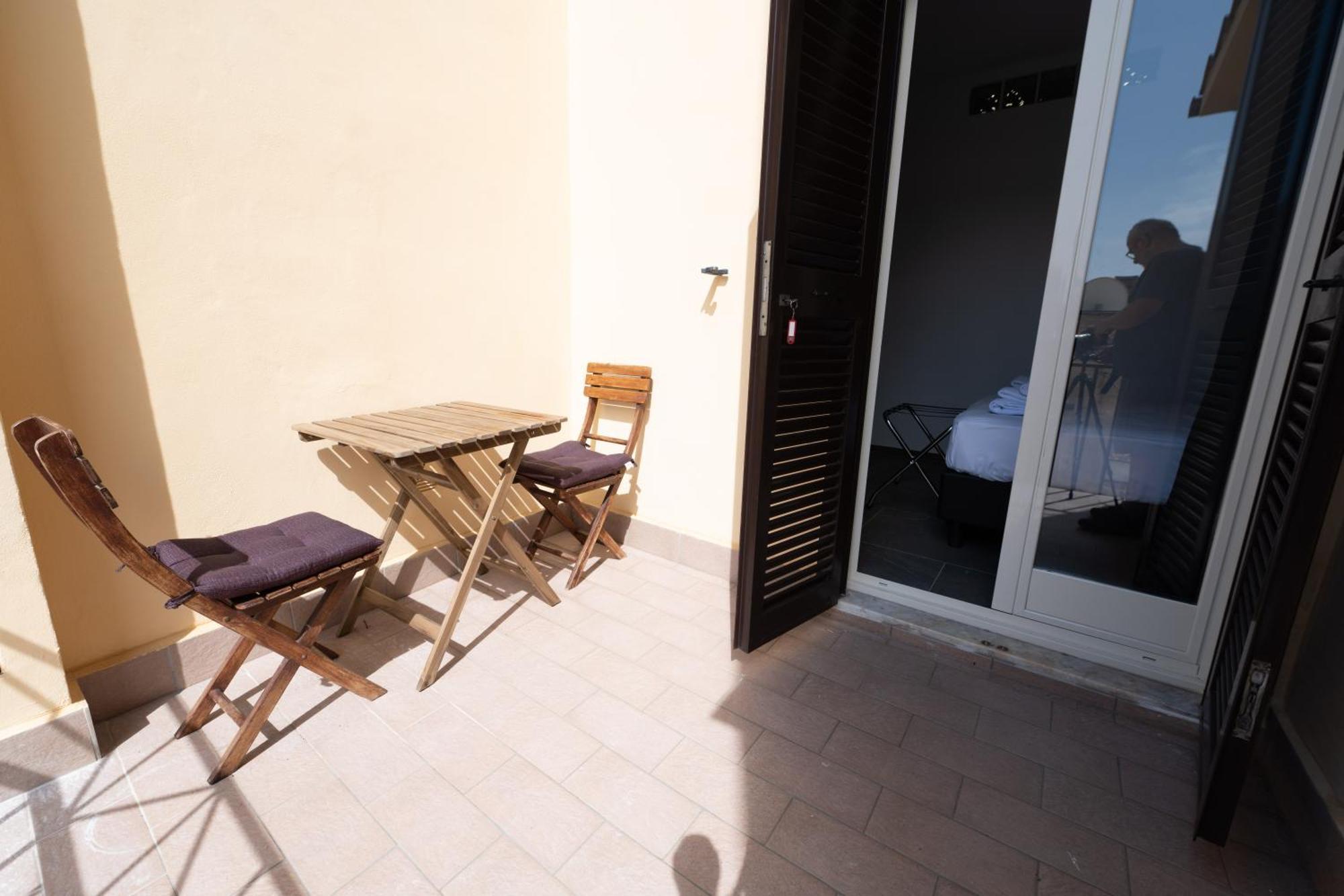 Inn Urbe Colosseo Рим Екстериор снимка
