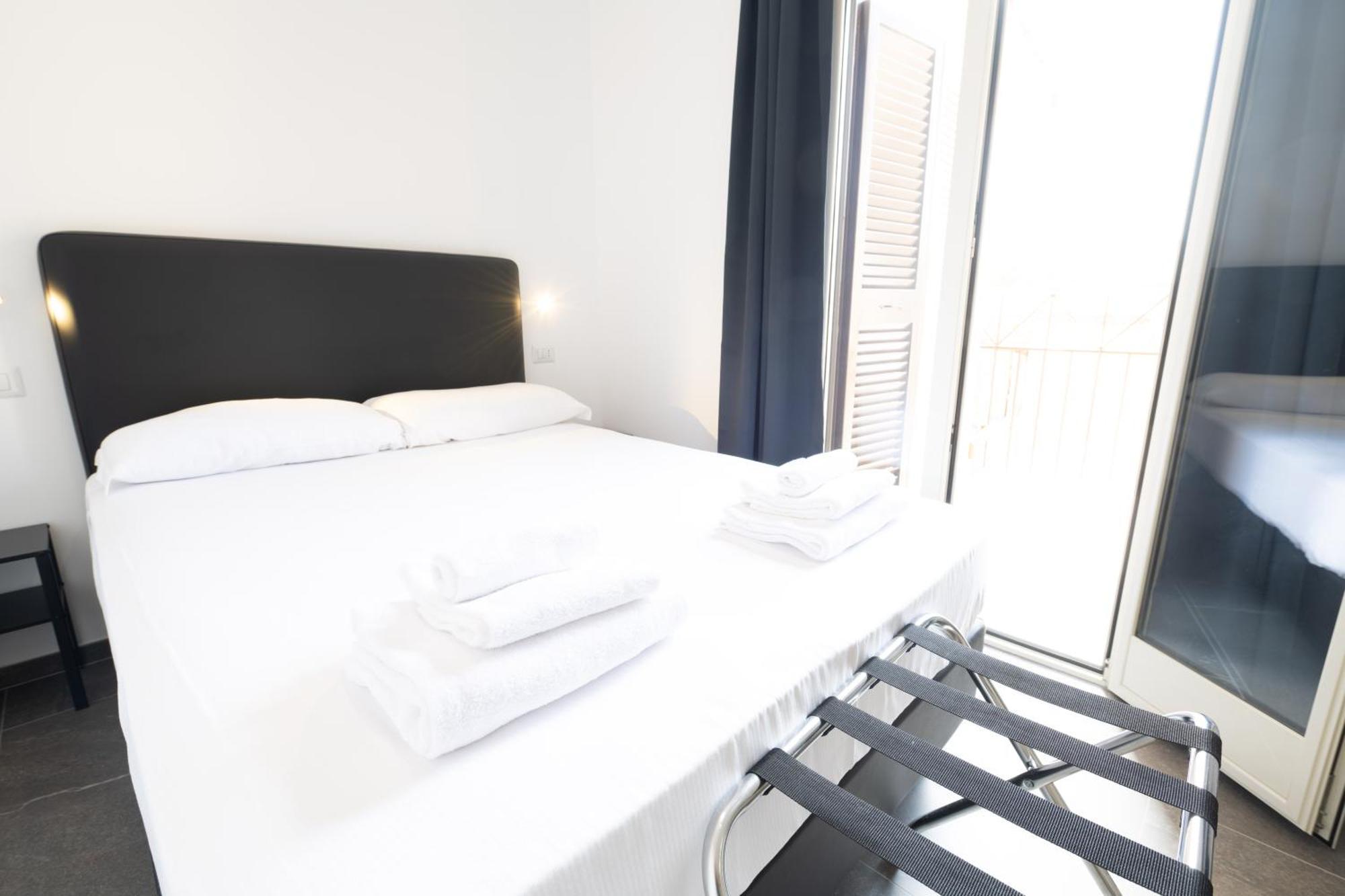 Inn Urbe Colosseo Рим Екстериор снимка